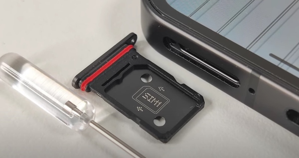 ¿Puedes poner una microSD en el Nothing Phone 1? ¿Se puede ampliar la memoria con una tarjeta microSD?